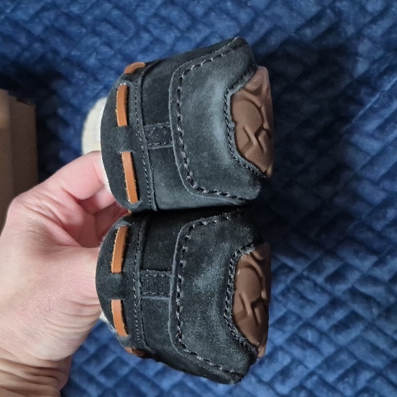 UGG Dakota Black Suede Slippers Size 9, NWT! - Picture 8 of 17